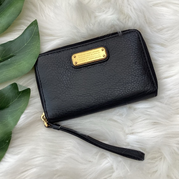 Marc Jacobs Q Wingman Wallet Black Pebble Leather Wristlet - Picture 4 of 10